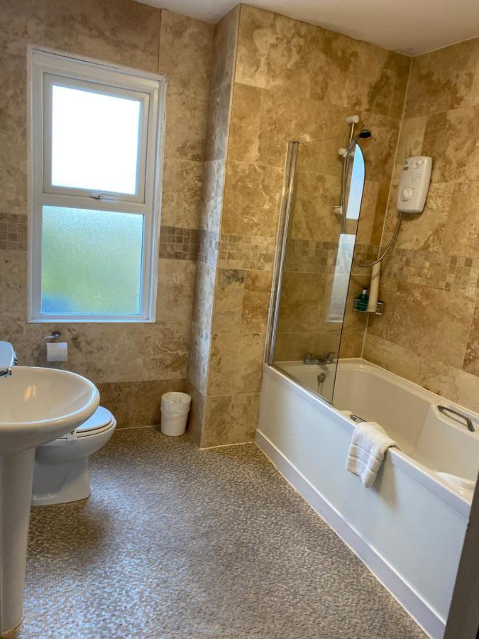 The Kingswood Guest House - Adult Only Weymouth Esterno foto